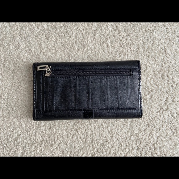 Guess wallet - Picture 3 of 3